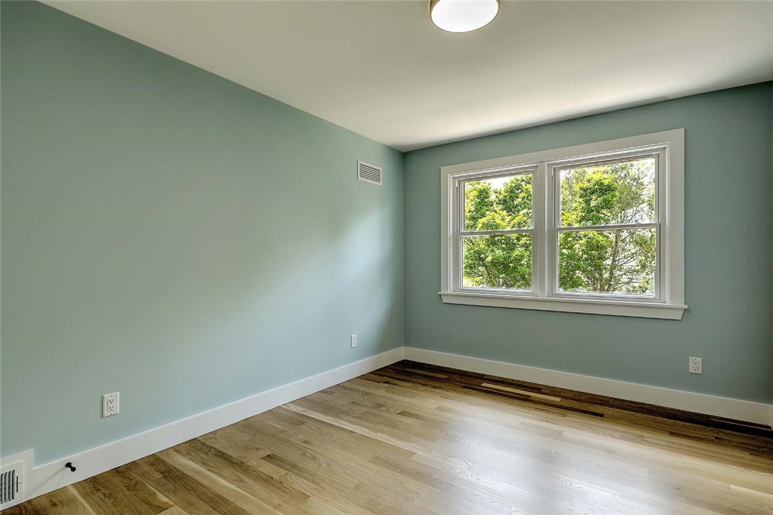 33 Intervale Road Providence, RI 02906 - Photo 39 of 50