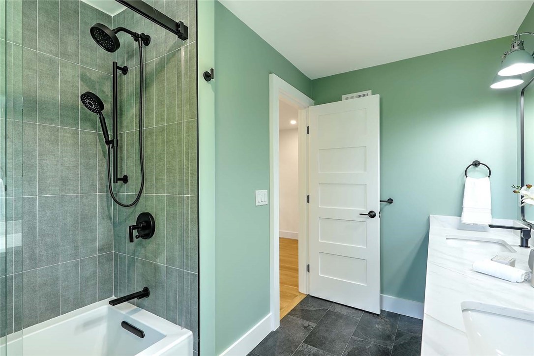 33 Intervale Road Providence, RI 02906 - Photo 42 of 50