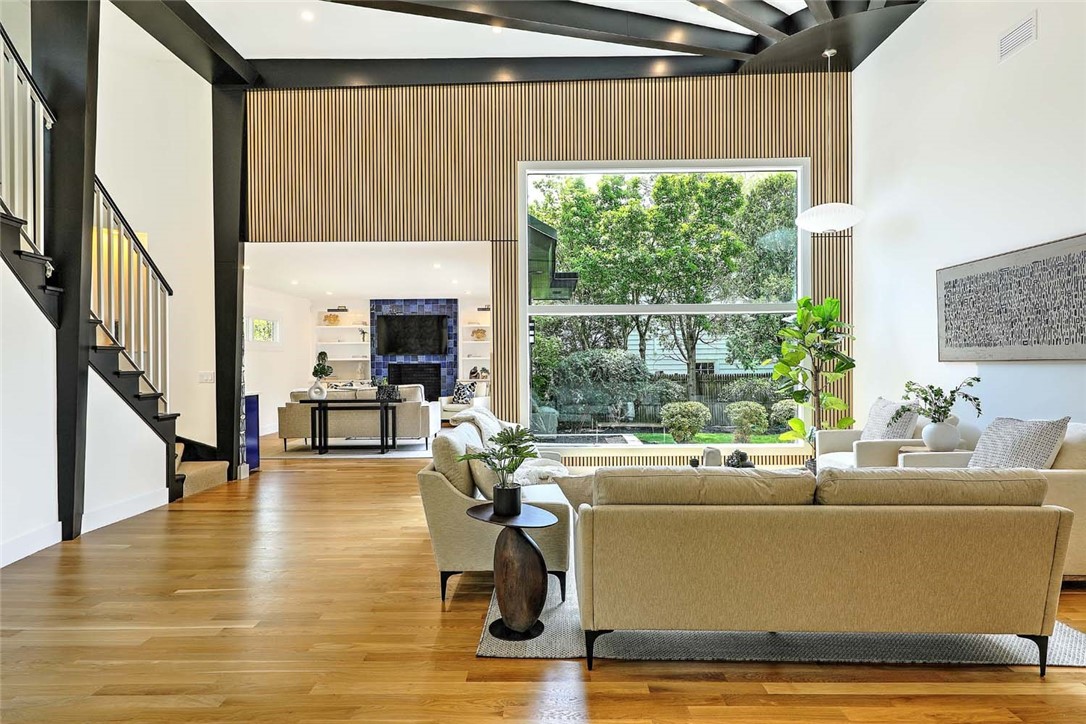 33 Intervale Road Providence, RI 02906 - Photo 5 of 50