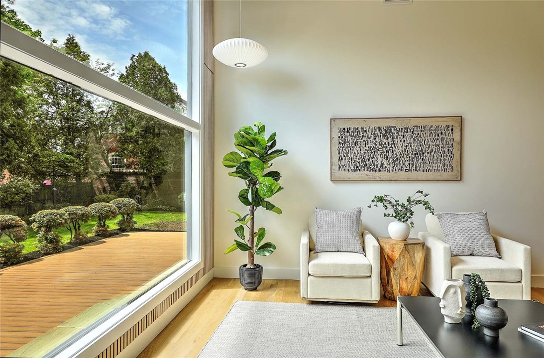 33 Intervale Road Providence, RI 02906 - Photo 9 of 50