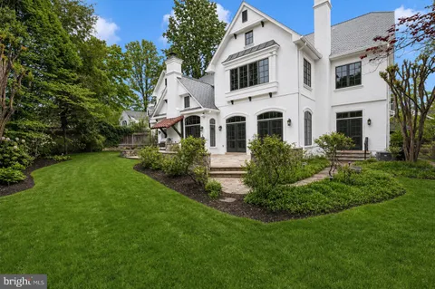 $4,450,000 | 5420 Moorland Lane, Bethesda, MD 20814