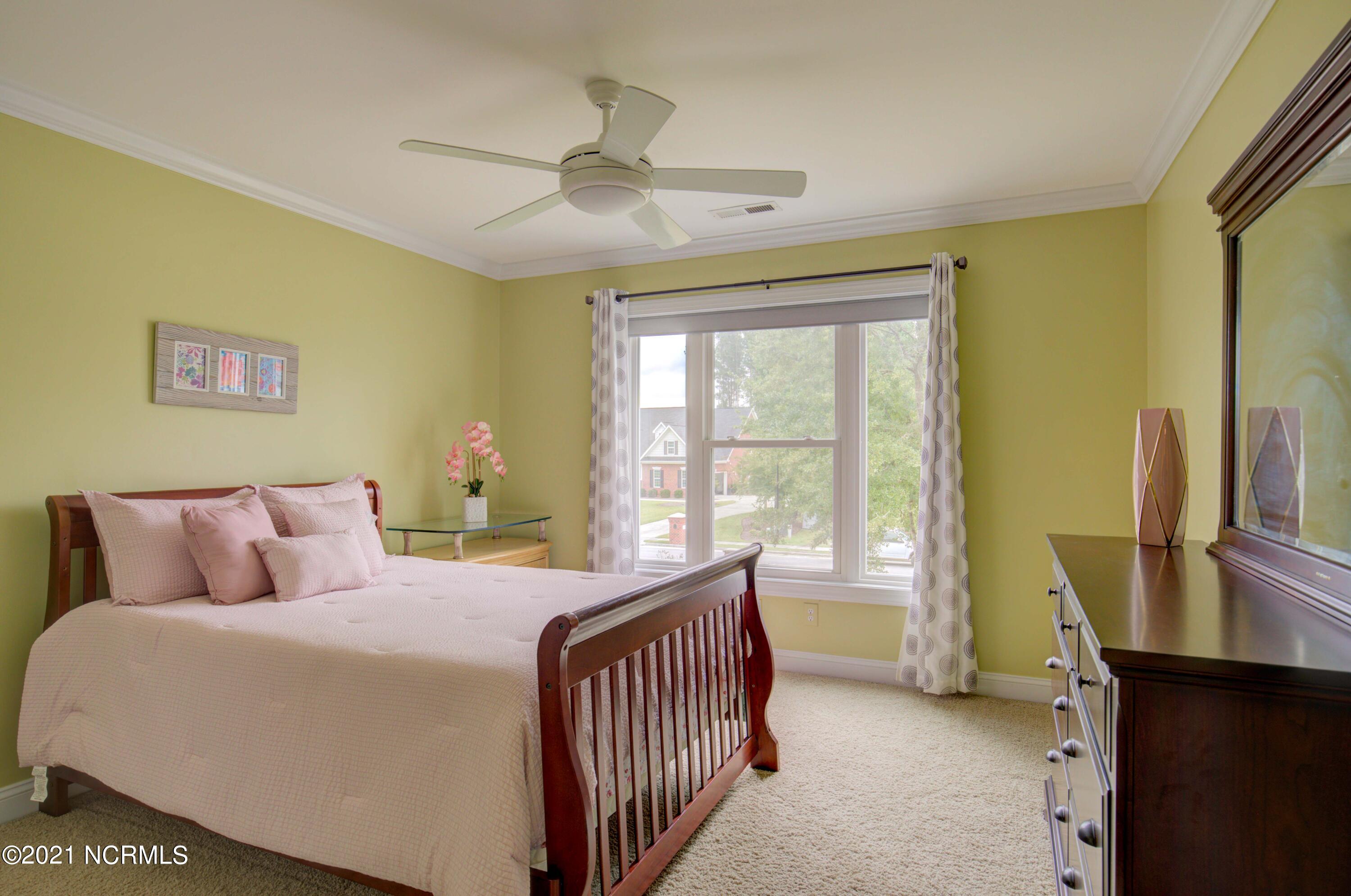 234 Royal Bluff Road Jacksonville, NC 28540 - Photo 12 of 32 234 Royal Bluff- Interiors_4