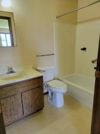 $725 | 120 Slocum Street, Unit 4, Holloway, MN 56249