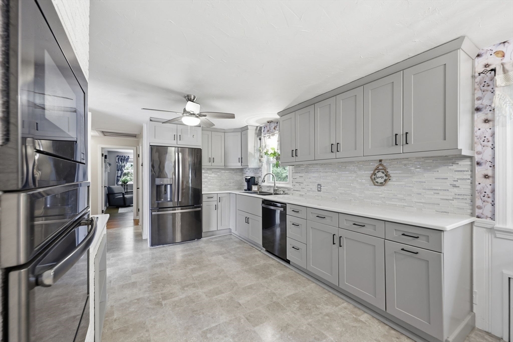 75 Adrian Avenue West Springfield, MA 01089 - Photo 16 of 41