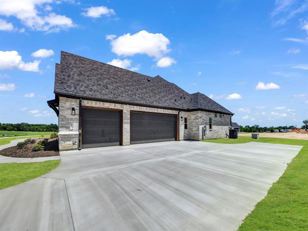 124 Desperado Way Weatherford, TX 76088 - Photo 9 of 39