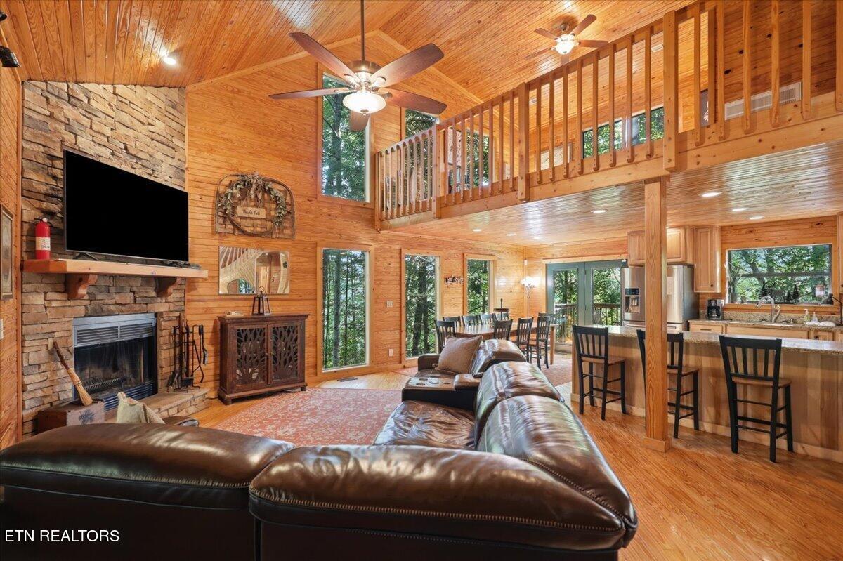739 Stonegate Way Townsend, TN 37882 - Photo 7 of 49 07-006_1I2A2544