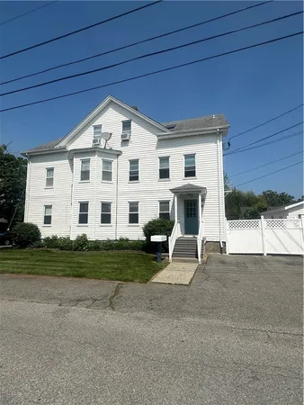 $2,500 | 455 Child Street, Unit 3, Warren, RI 02885