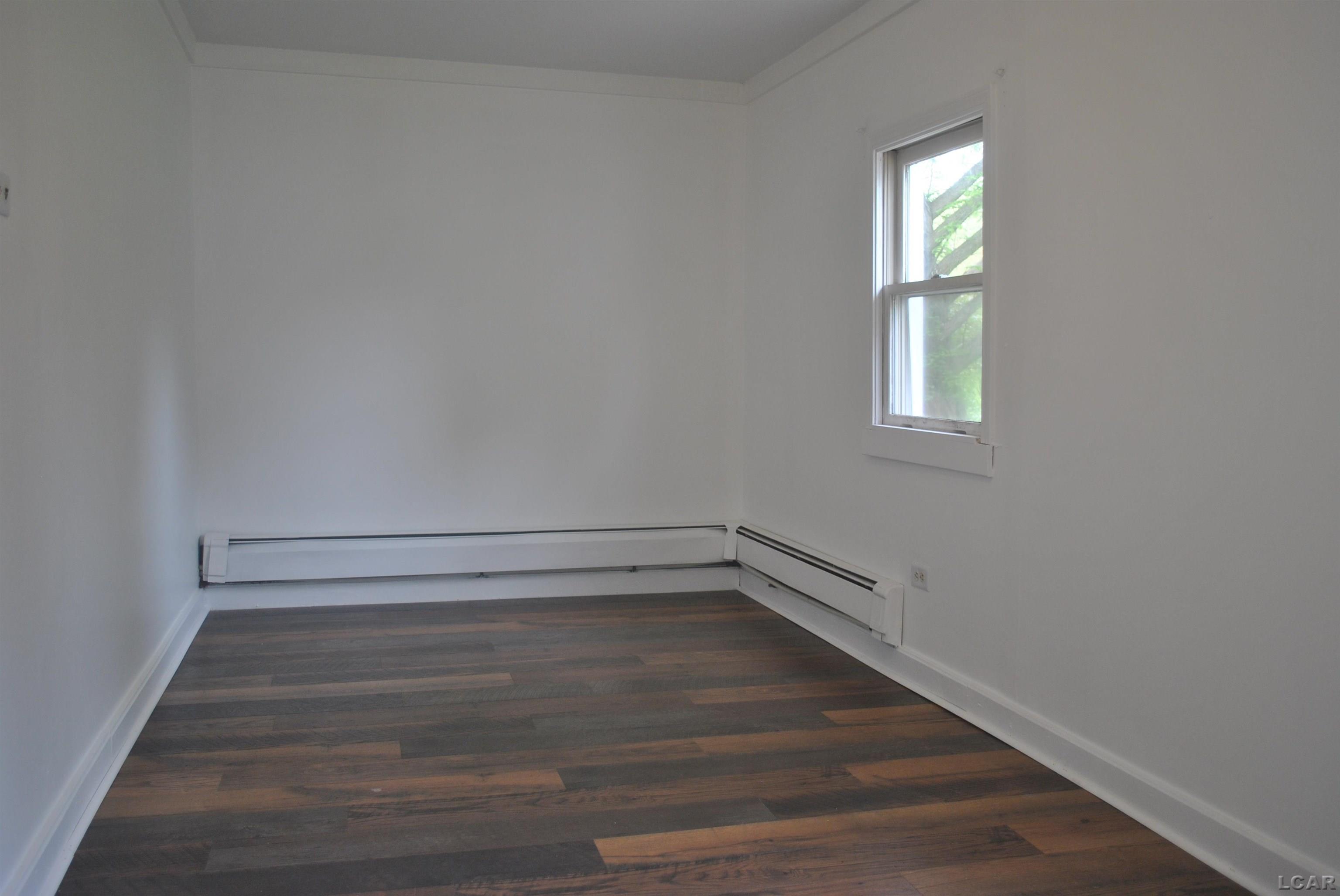 355 Budlong Street Adrian, MI 49221 - Photo 13 of 20