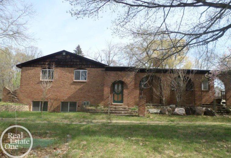2371 28 Mile Road Washington, MI 48094 - Photo 1 of 37