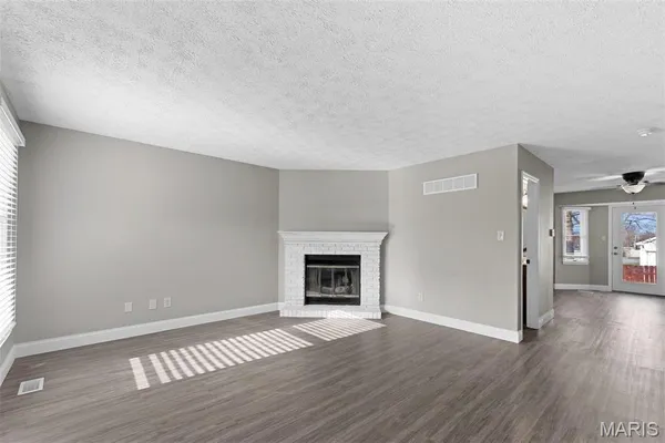 $1,895 | 213 Deer Hollow Court, O'Fallon, MO 63366