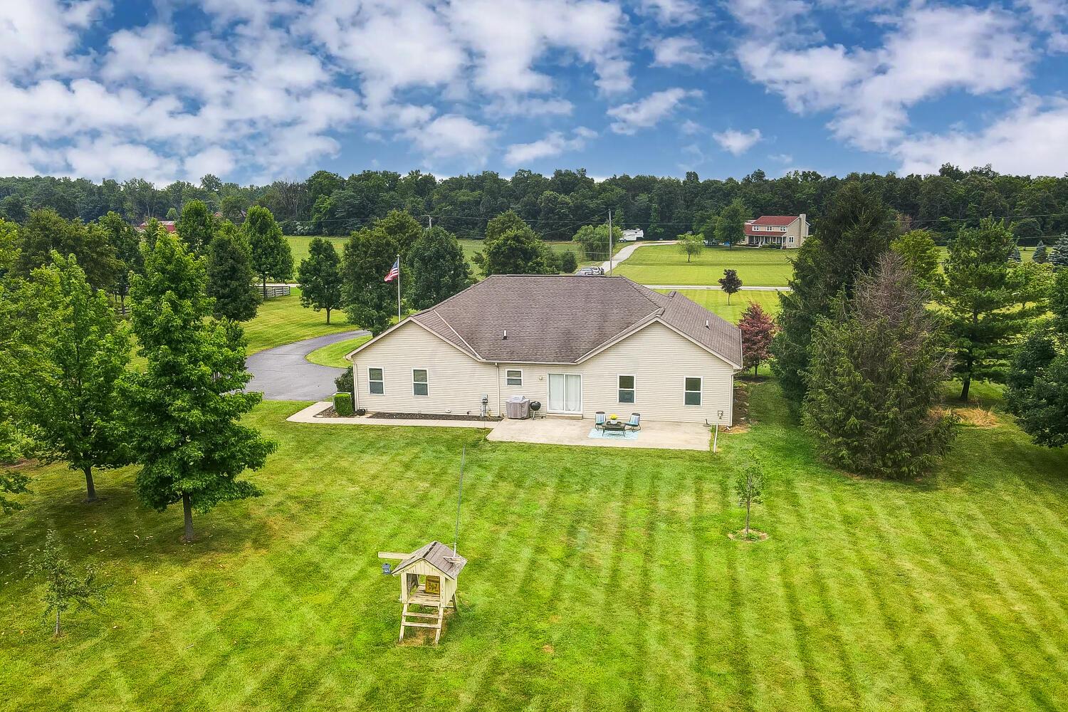1340 Val Wilson Road London, OH 43140 - Photo 5 of 59 50039336-005_web