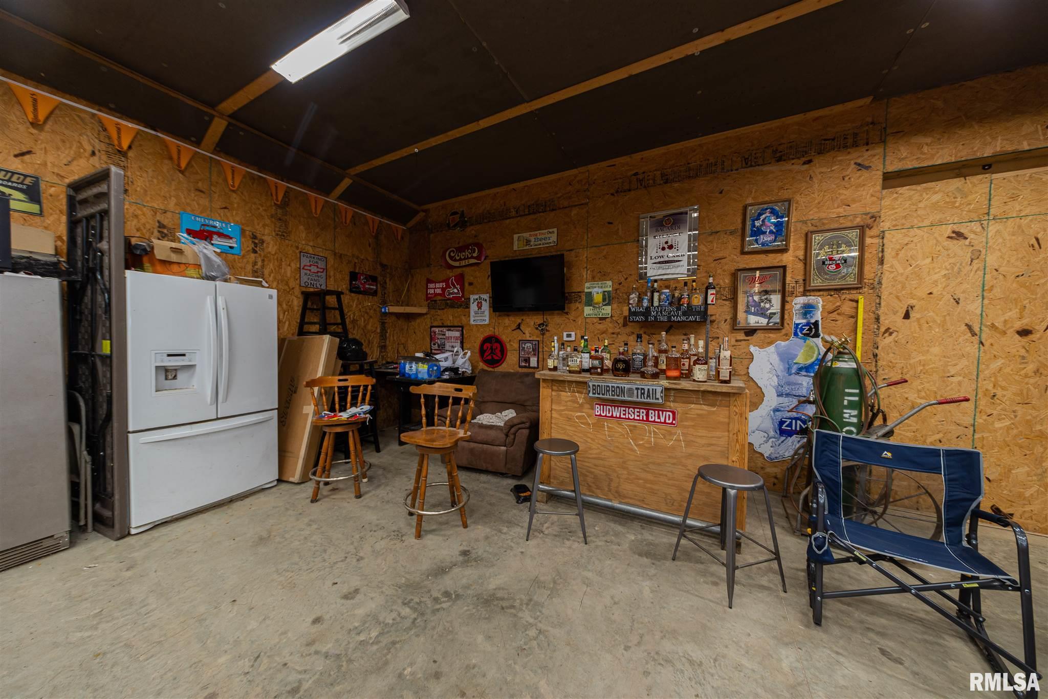 6444 North Riddle Lane Waltonville, IL 62894 - Photo 45 of 46