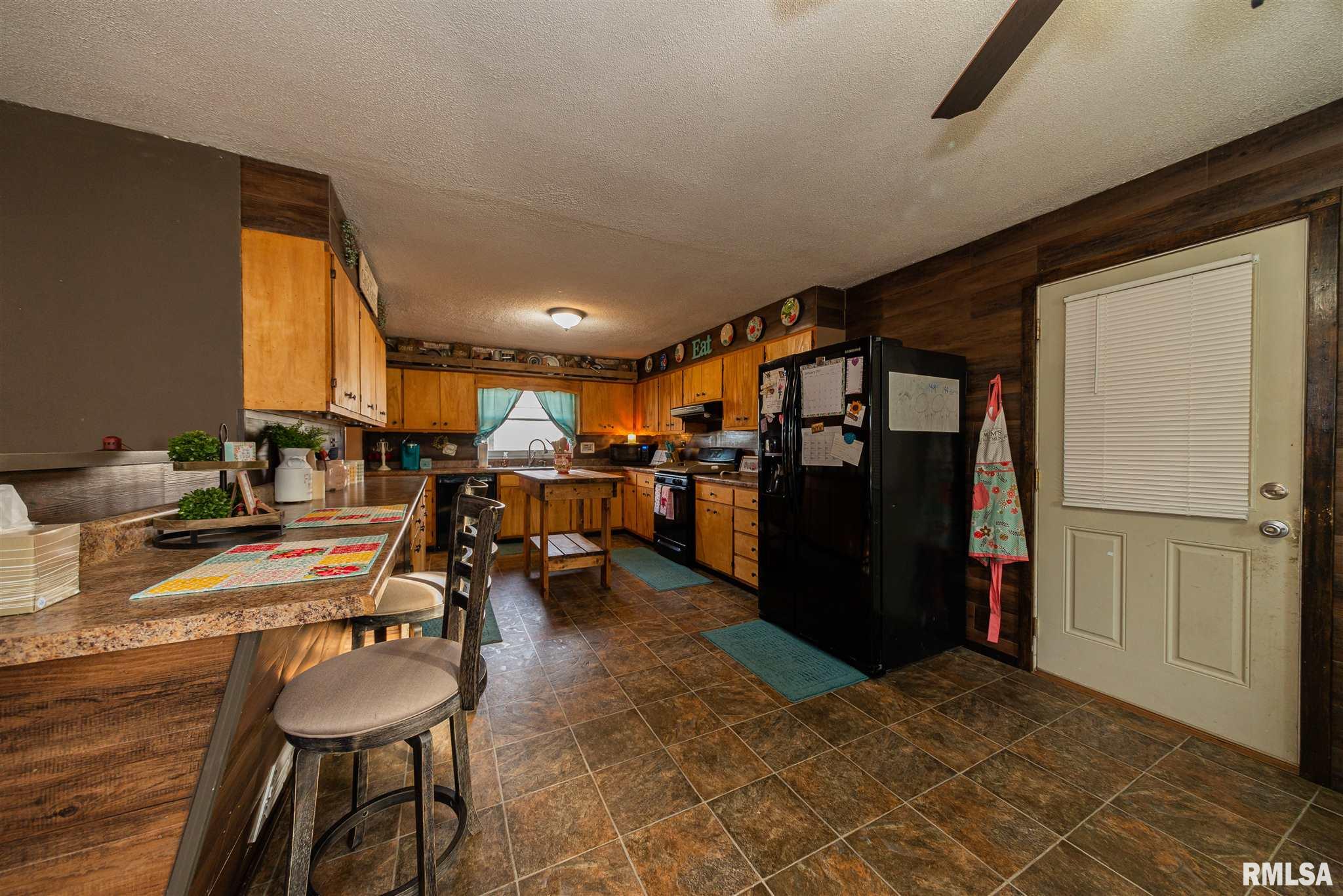 6444 North Riddle Lane Waltonville, IL 62894 - Photo 7 of 46