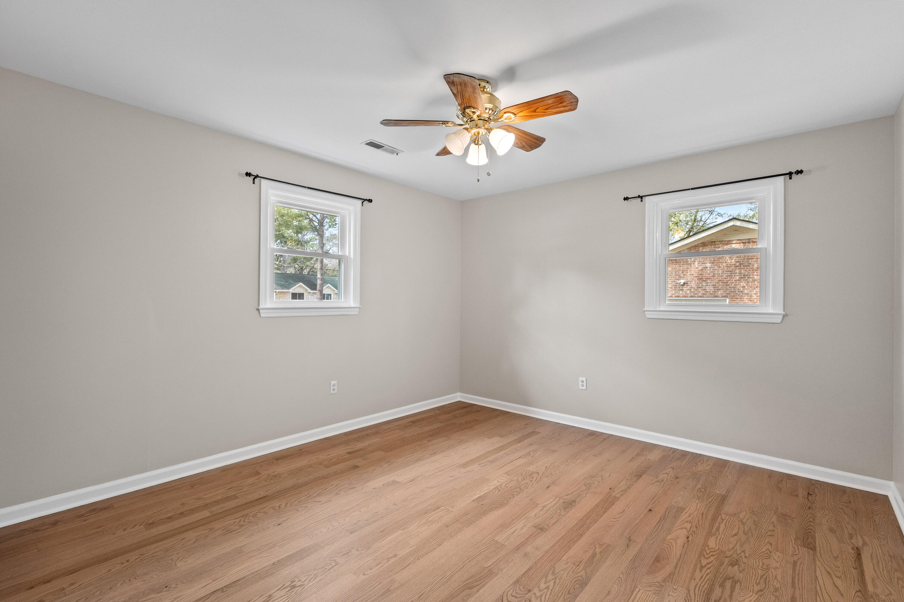 1072 Kentwood Circle Charleston, SC 29412 - Photo 15 of 42 1072KentwoodCir-CasaVerdeMediaLLC20
