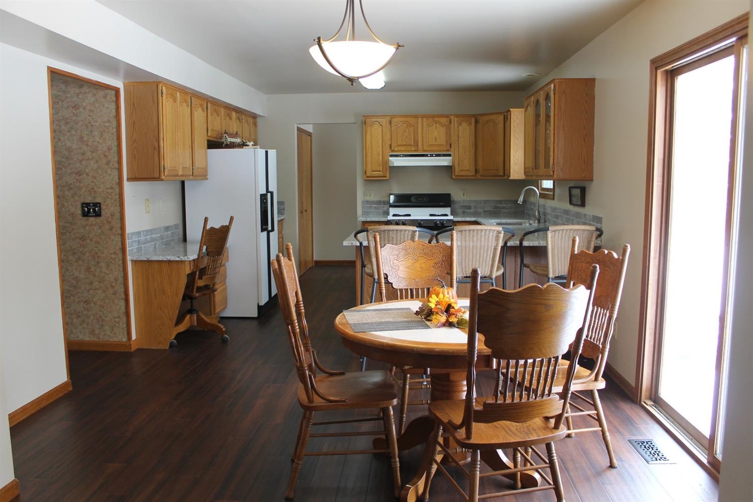 7180 North Rustic Drive Demotte, IN 46310 - Photo 4 of 10 1500x1000