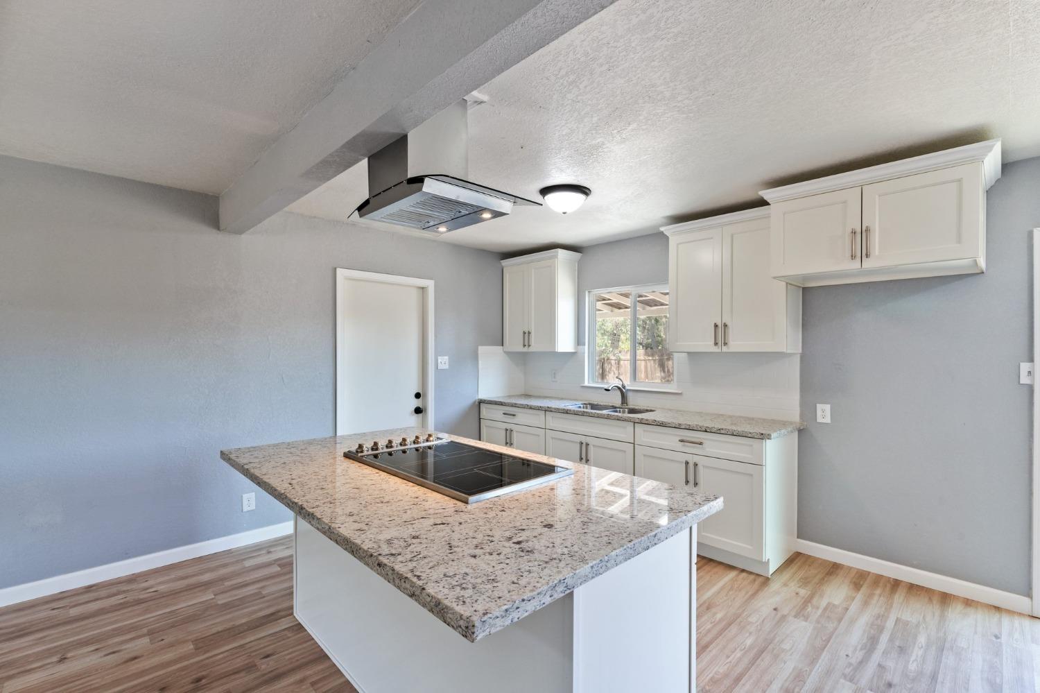 27186 Saunders Road Madera, CA 93637 - Photo 10 of 20 Gallery Image 10