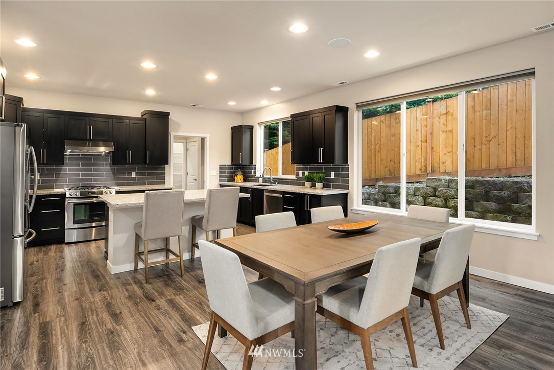 2530 119th Place Southeast Everett, WA 98208 - Photo 11 of 35