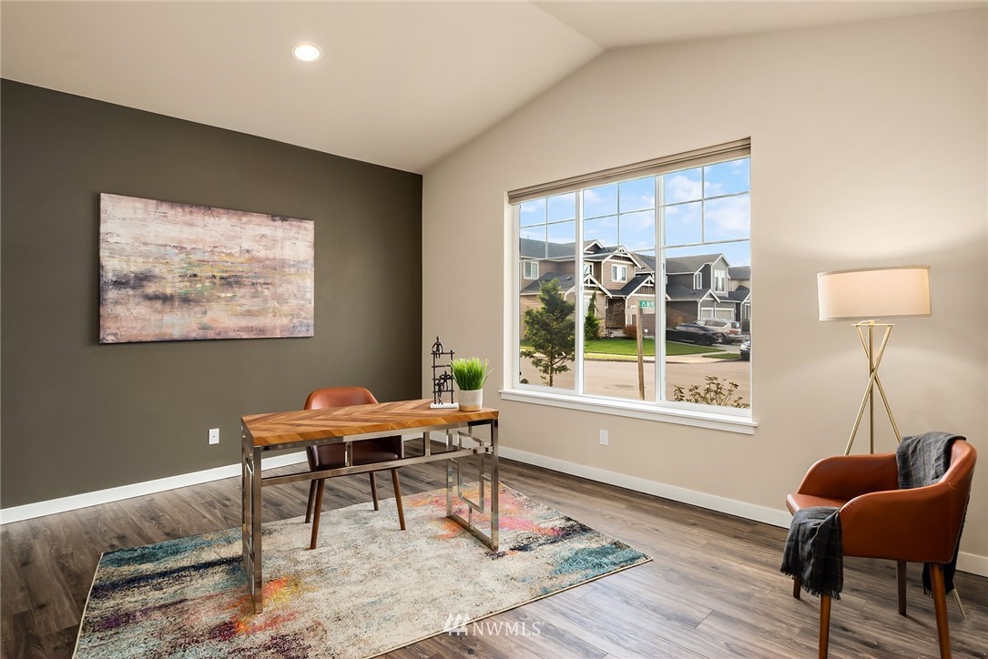 2530 119th Place Southeast Everett, WA 98208 - Photo 3 of 35