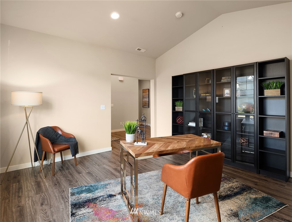 2530 119th Place Southeast Everett, WA 98208 - Photo 4 of 35