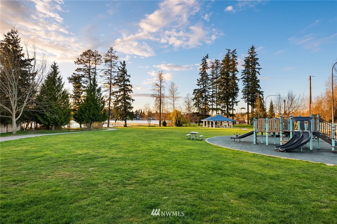 2530 119th Place Southeast Everett, WA 98208 - Photo 32 of 35