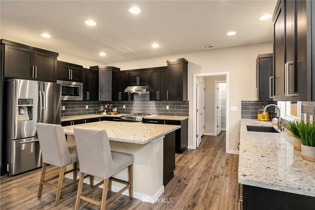 2530 119th Place Southeast Everett, WA 98208 - Photo 8 of 35