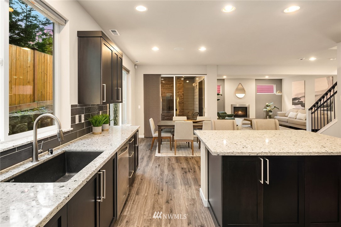 2530 119th Place Southeast Everett, WA 98208 - Photo 10 of 35