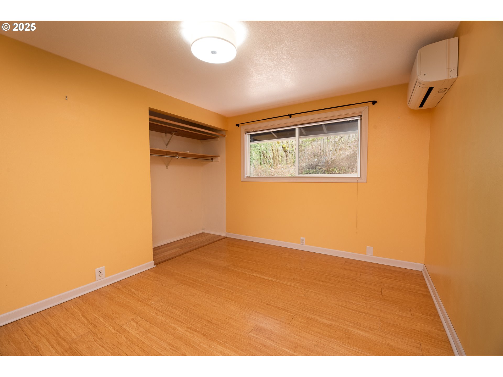 293 Brae Burn Drive Eugene, OR 97405 - Photo 25 of 35 a view of an empty room