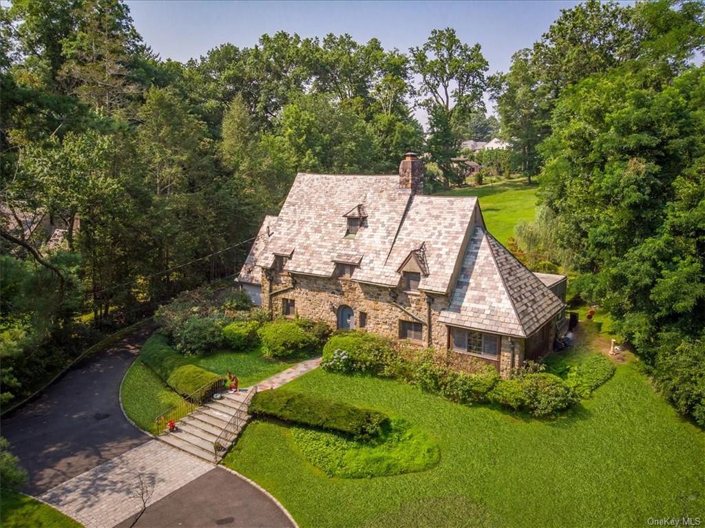 32 Heathcote Road, Scarsdale, NY 10583 Compass