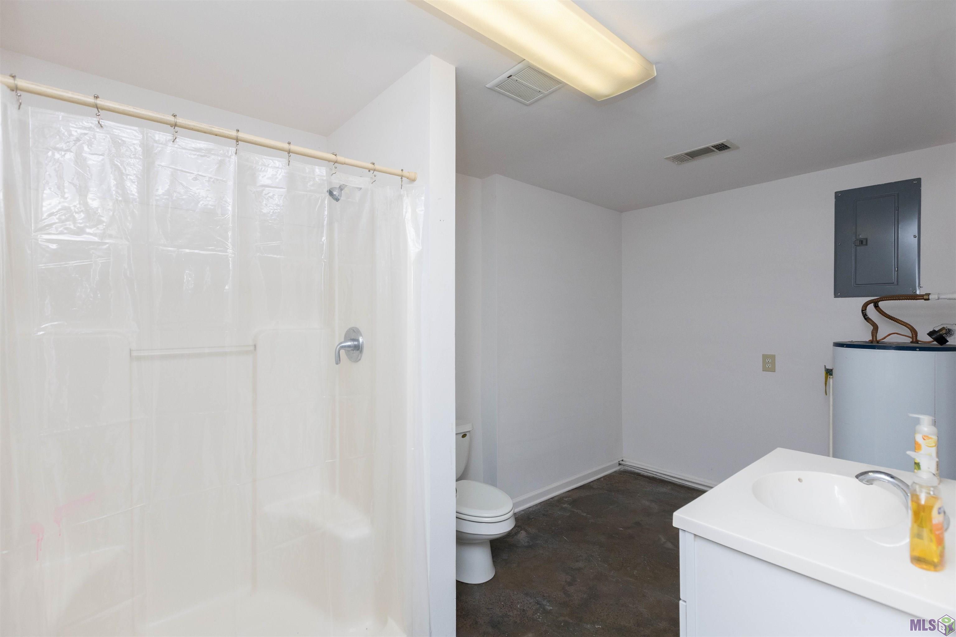 17386 Wirth Place Prairieville, LA 70769 - Photo 42 of 55 Bathroom is MIL Suite