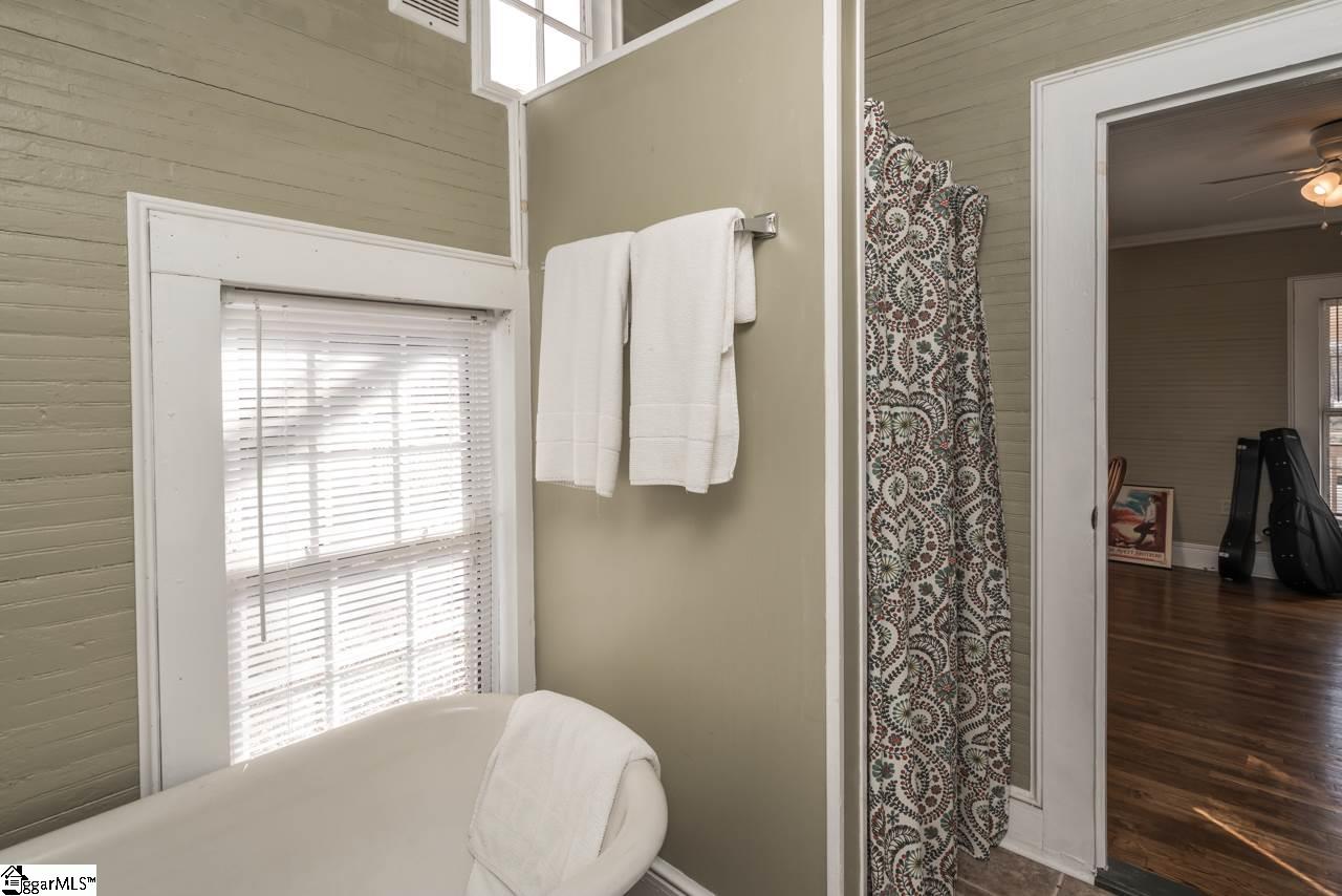 1111 Diamond Tip Boulevard Fountain Inn, SC 29644 - Photo 13 of 24
