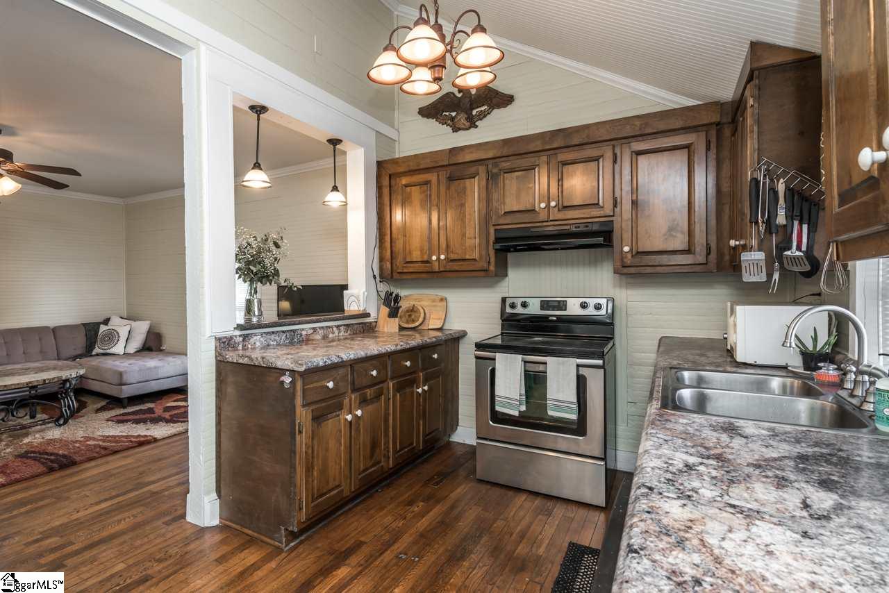 1111 Diamond Tip Boulevard Fountain Inn, SC 29644 - Photo 7 of 24