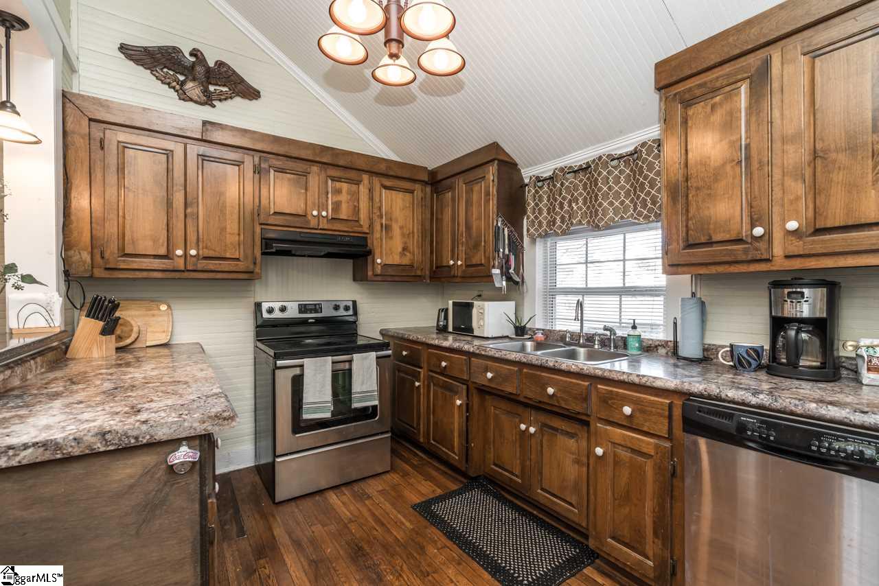 1111 Diamond Tip Boulevard Fountain Inn, SC 29644 - Photo 8 of 24