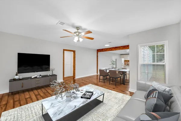 $2,275 | 5310 Claremont Street, Unit A, Houston, TX 77023
