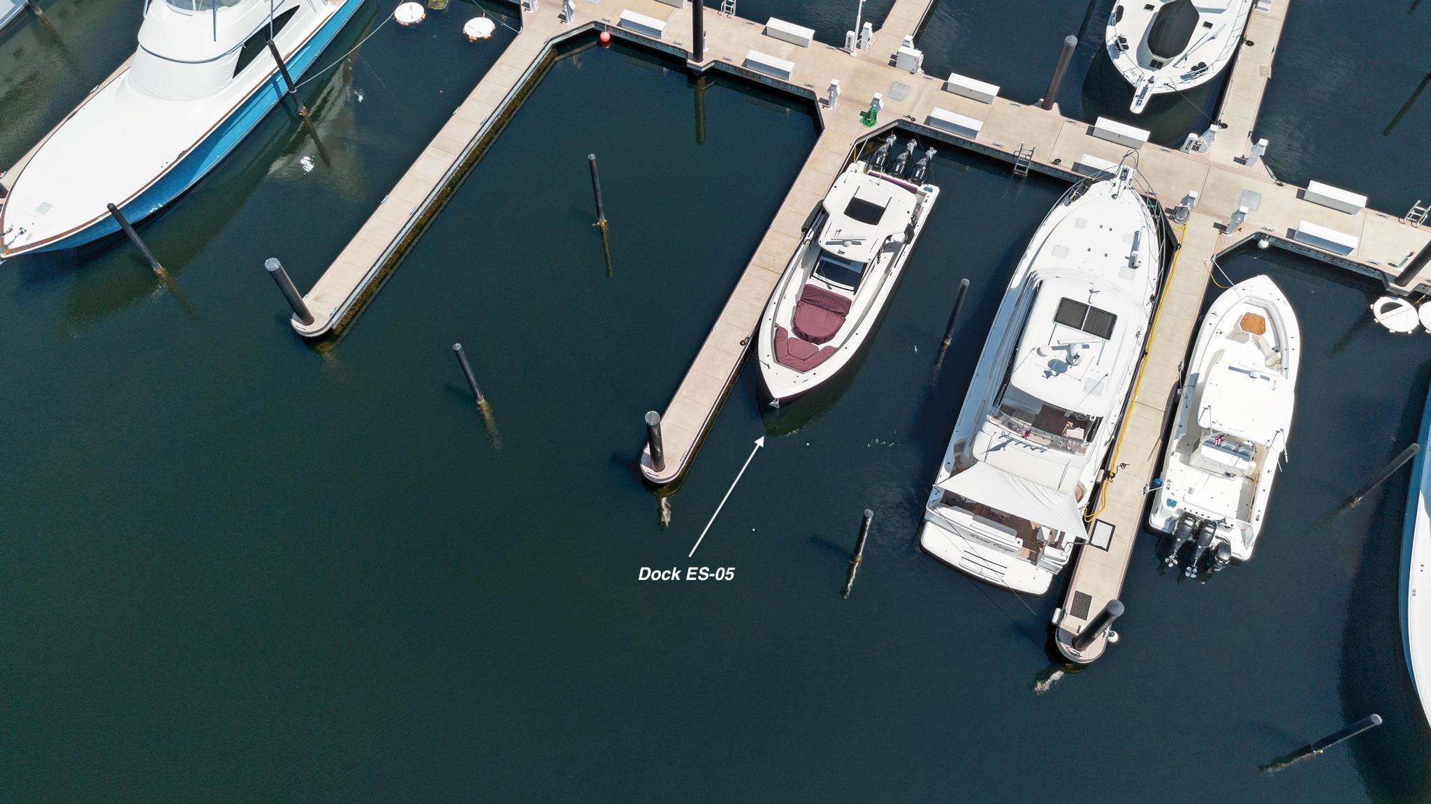 201 Ocean Reef Drive, Unit ES05 Key Largo, FL 33037 - Photo 3 of 8 an aerial view of a house swimming pool and outdoor space