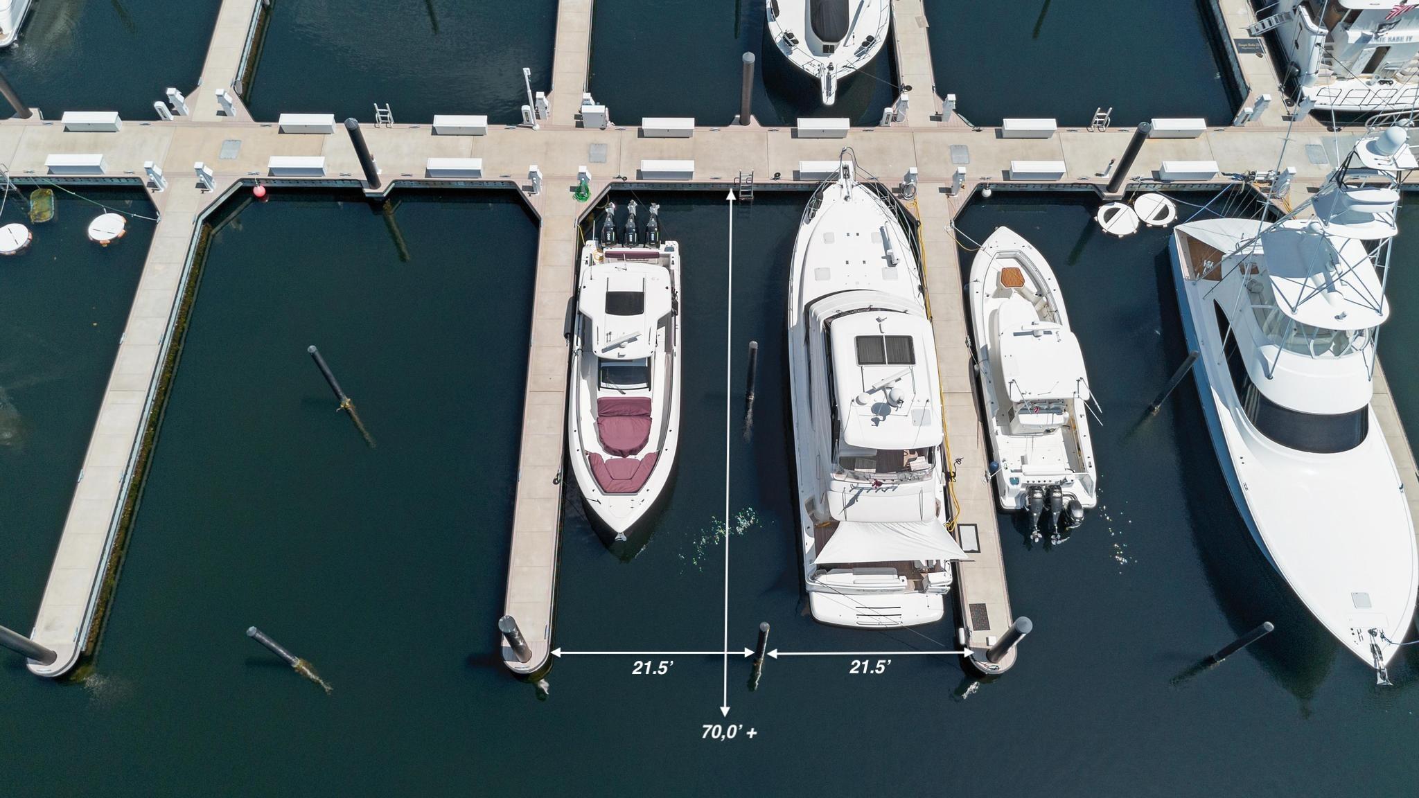 201 Ocean Reef Drive, Unit ES05 Key Largo, FL 33037 - Photo 4 of 8 an aerial view of a house with swimming pool