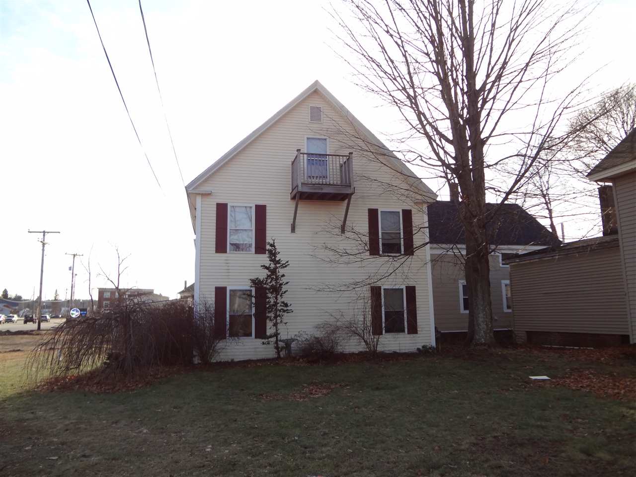 59 Columbus Avenue Rochester, NH 03867 - Photo 3 of 34