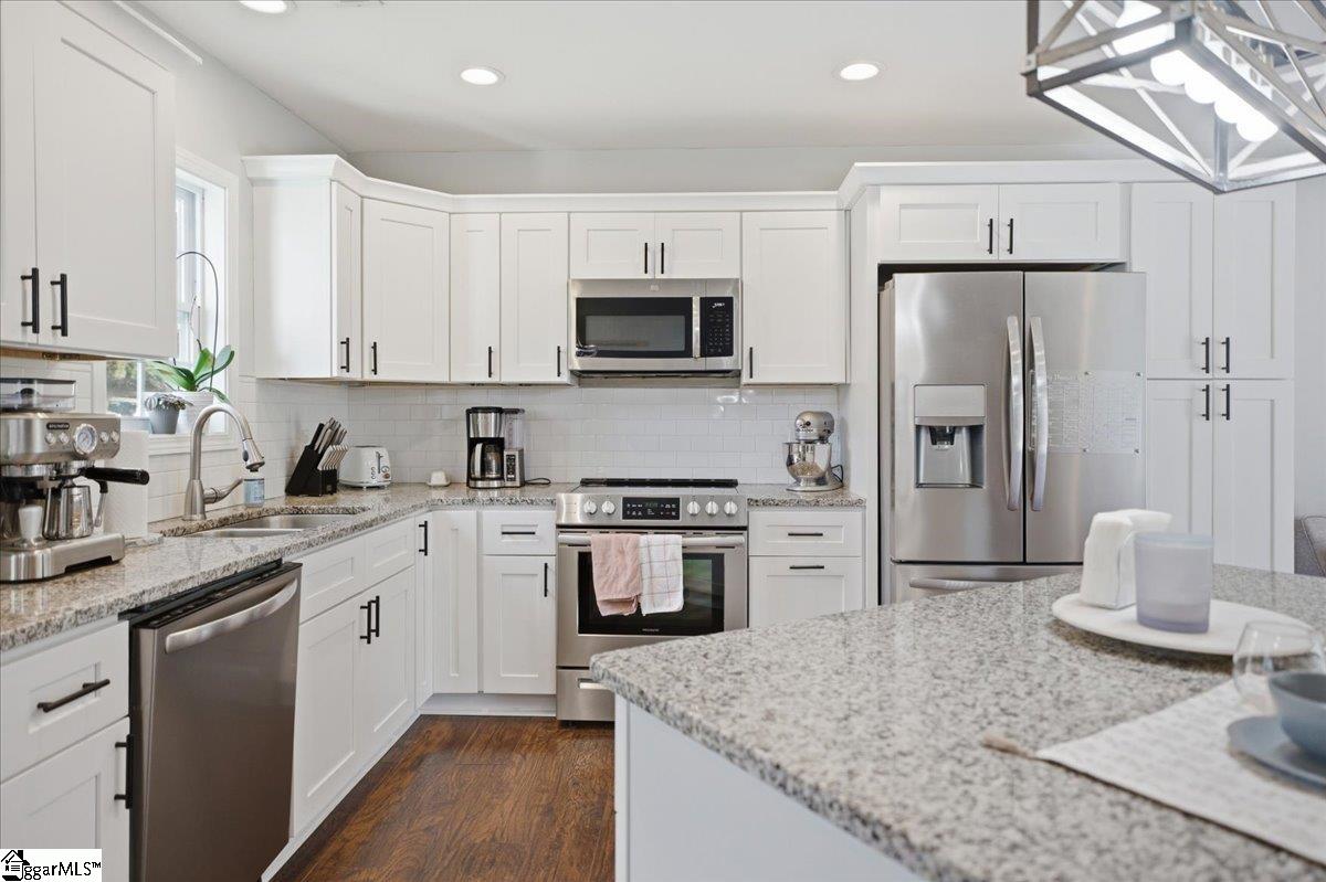 833 North Franklin Road Greenville, SC 29617 - Photo 12 of 35