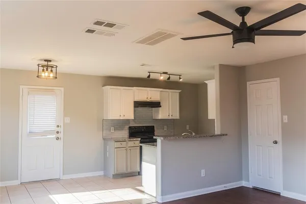 $1,845 | 110 Outfitters Court, Newark, TX 76071