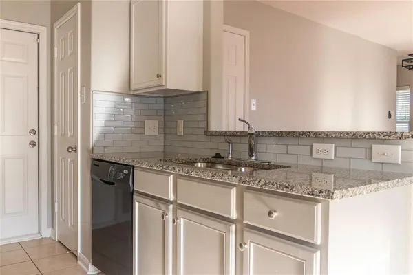 $1,845 | 110 Outfitters Court, Newark, TX 76071