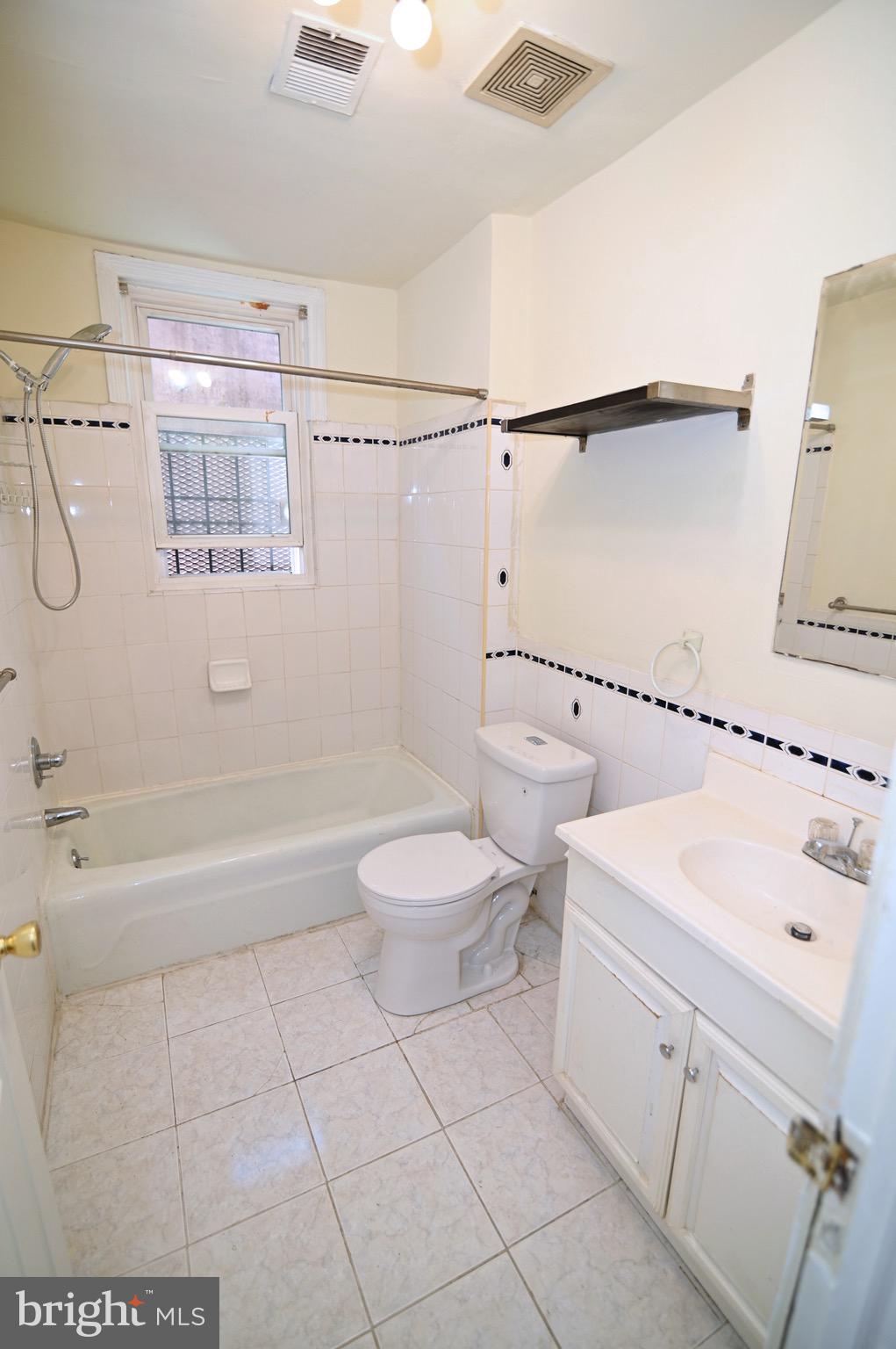 513-519 12th Street Southeast Washington, DC 20003 - Photo 22 of 58 519 Bath