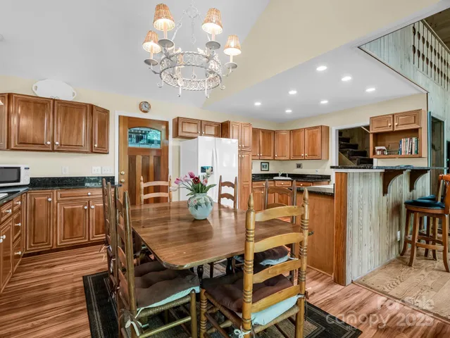 $649,000 | 126 Sleeping Bear Ln Lake, Lake Lure, NC 28746