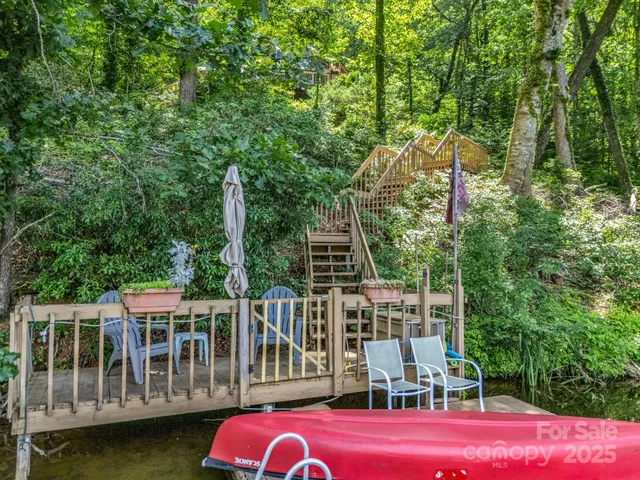 $649,000 | 126 Sleeping Bear Ln Lake, Lake Lure, NC 28746