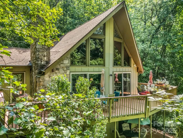 $649,000 | 126 Sleeping Bear Ln Lake, Lake Lure, NC 28746