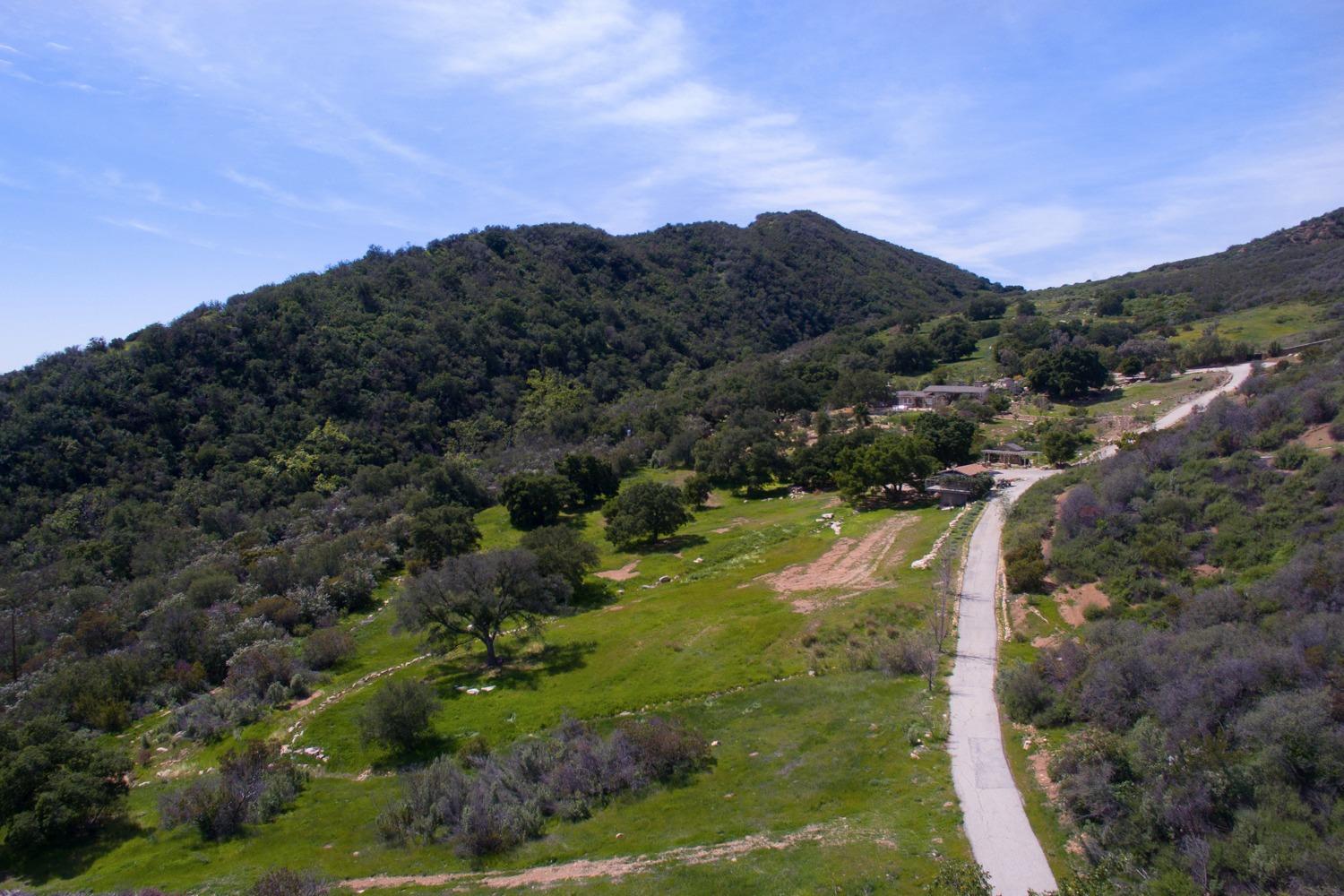 2525 Gridley Road Ojai, CA 93023 - Photo 35 of 40 Gallery Image 35