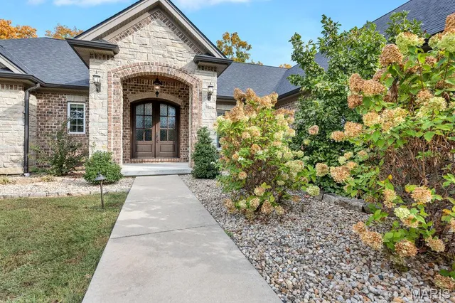 $2,775,000 | 353 Callaway Ridge Drive, Defiance, MO 63341