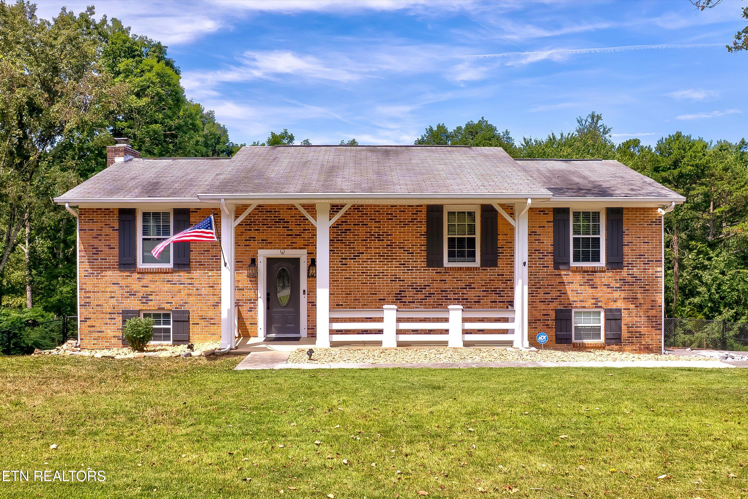 01-8225 Cricket Rd-1