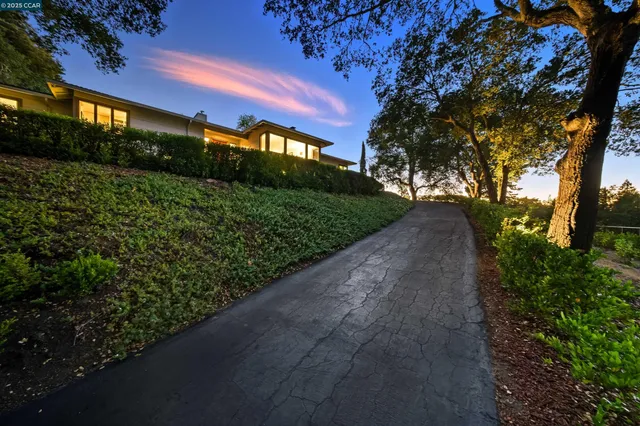 $2,395,000 | 47 Charles Hill Circle, Orinda, CA 94563