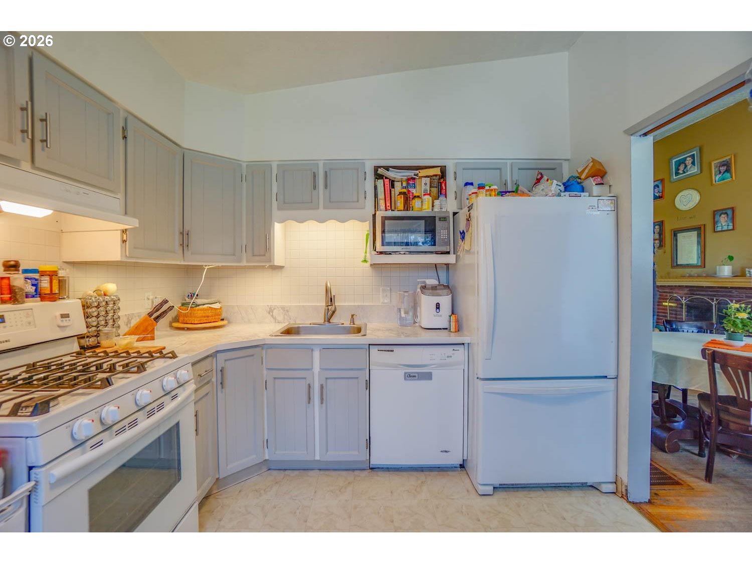 13639 Southeast Clay Street Portland, OR 97233 - Photo 14 of 36
