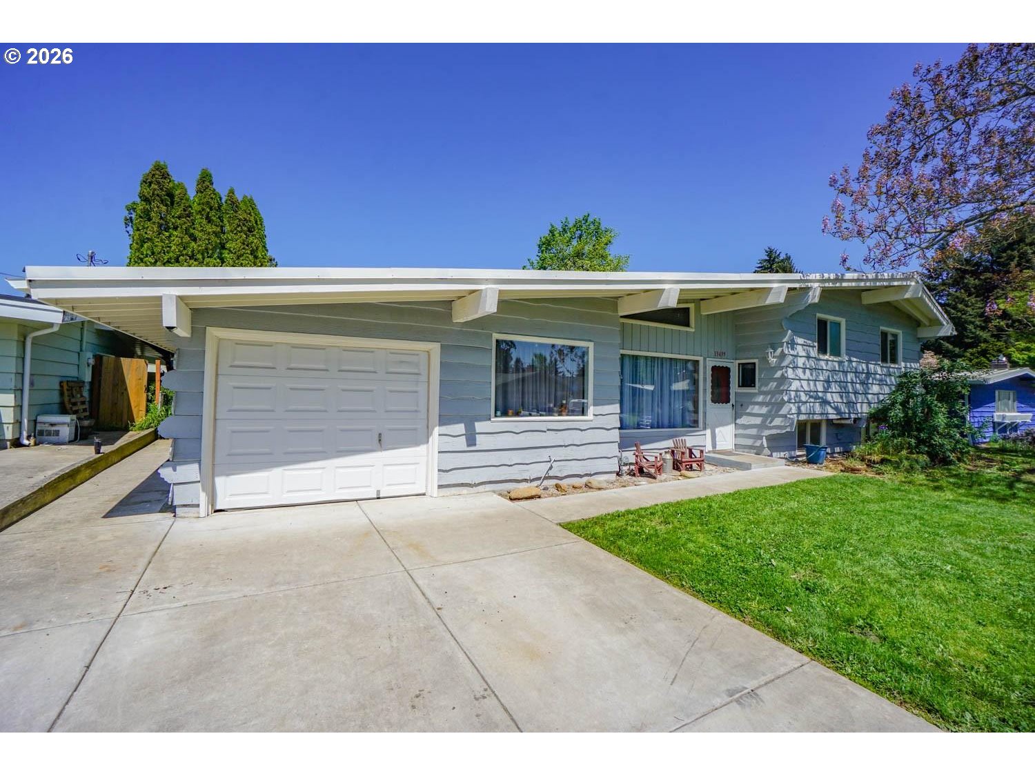 13639 Southeast Clay Street Portland, OR 97233 - Photo 6 of 36