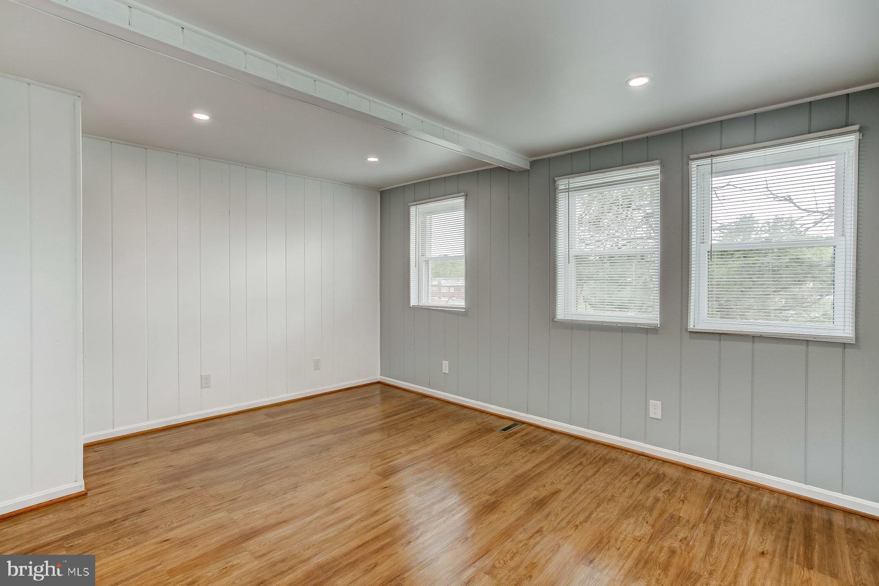 212 Grove Park Road Baltimore, MD 21225 - Photo 14 of 30 MASTER BEDROOM